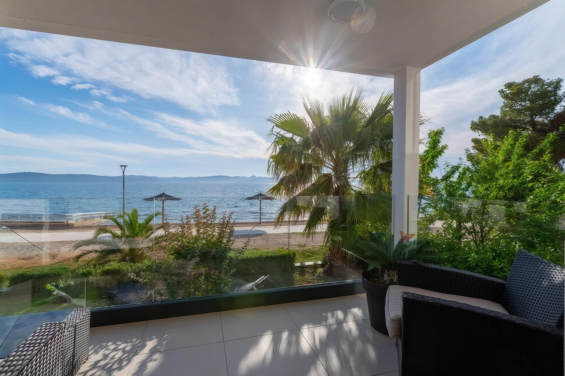 Überdachte Terrasse mit Panoramablick auf die Adria – Apartment Bibinje
